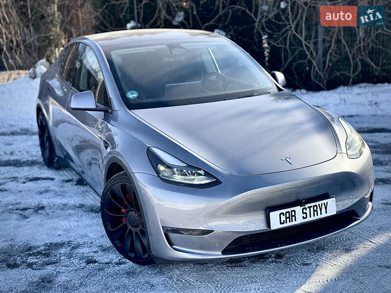 Внедорожник / Кроссовер Tesla Model Y 2023 в Стрые