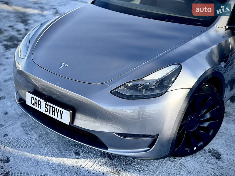Внедорожник / Кроссовер Tesla Model Y 2023 в Стрые