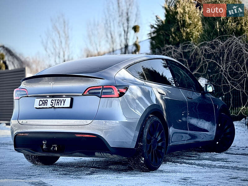 Внедорожник / Кроссовер Tesla Model Y 2023 в Стрые
