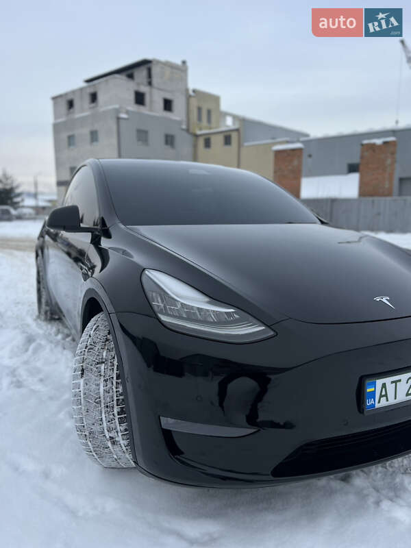 Внедорожник / Кроссовер Tesla Model Y 2021 в Ивано-Франковске