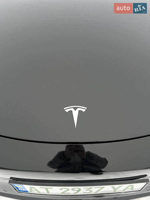 Внедорожник / Кроссовер Tesla Model Y 2021 в Ивано-Франковске