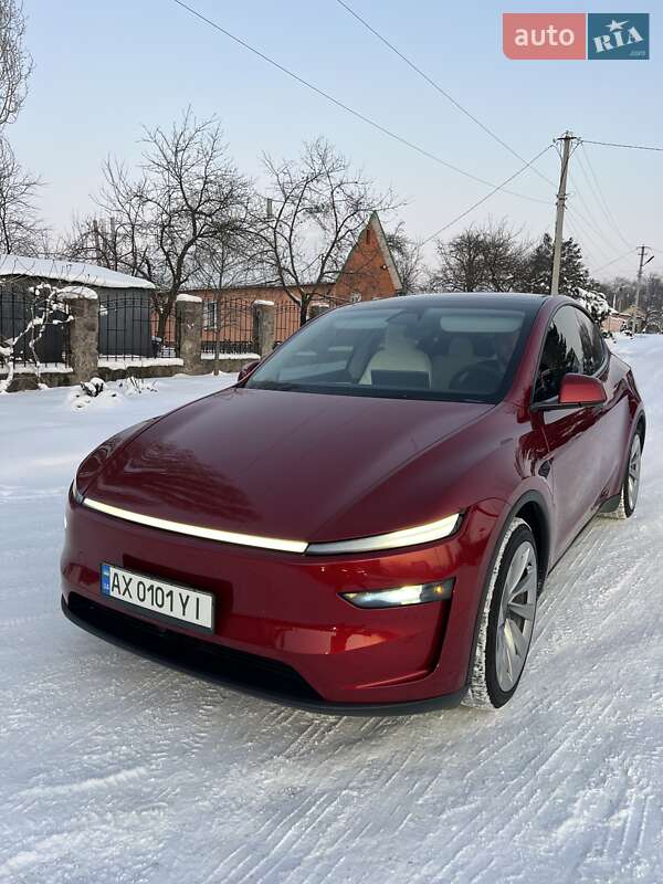 Внедорожник / Кроссовер Tesla Model Y 2025 в Харькове