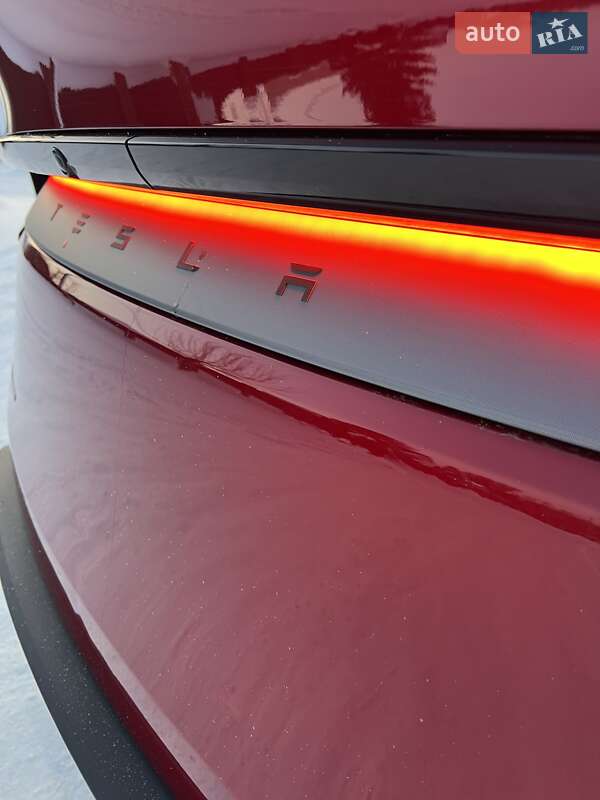 Внедорожник / Кроссовер Tesla Model Y 2025 в Харькове