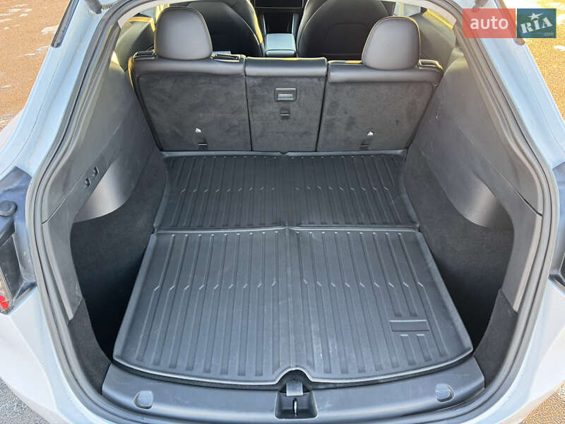 Внедорожник / Кроссовер Tesla Model Y 2021 в Ровно фото 26 Внедорожник / Кроссовер Tesla Model Y 2021 в Ровно