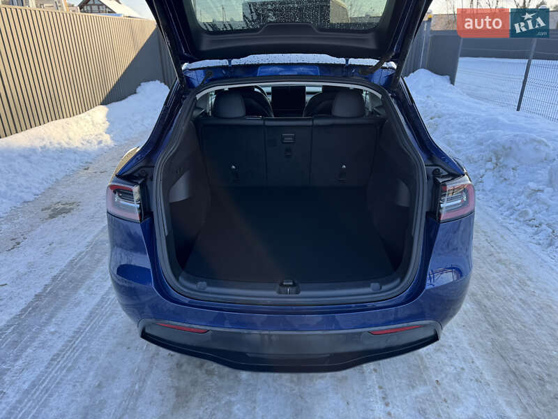 Позашляховик / Кросовер Tesla Model Y 2022 в Львові