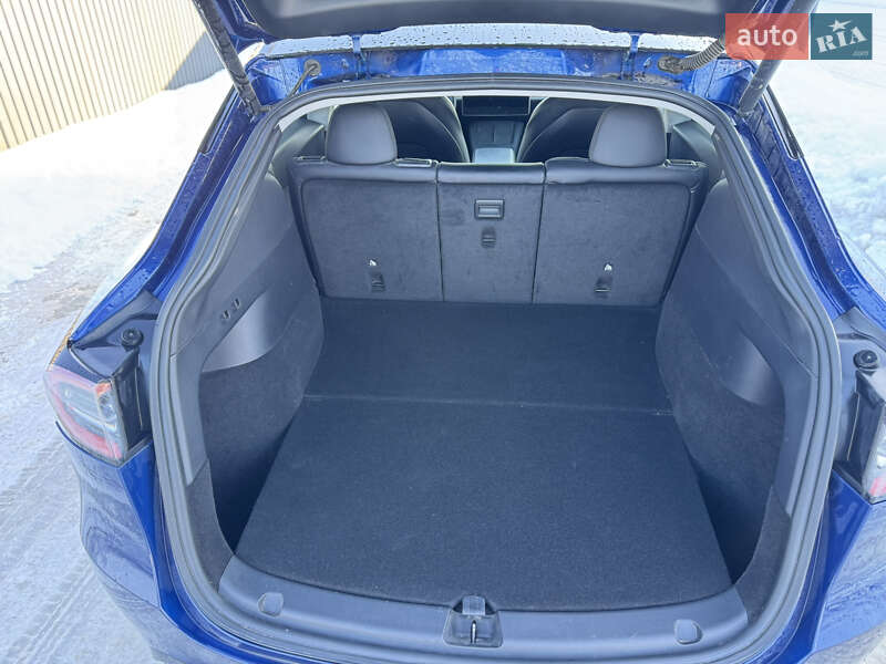 Позашляховик / Кросовер Tesla Model Y 2022 в Львові