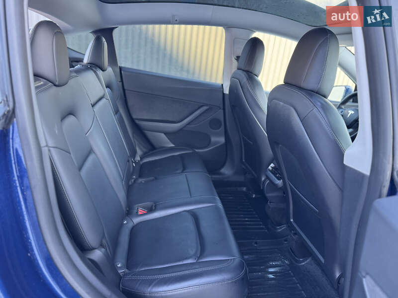 Позашляховик / Кросовер Tesla Model Y 2022 в Львові