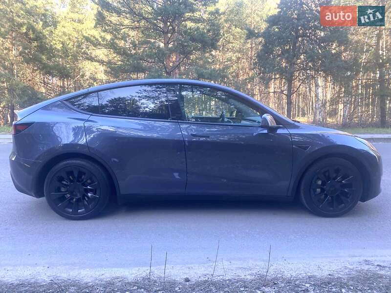 Позашляховик / Кросовер Tesla Model Y 2023 в Києві фото 2 Позашляховик / Кросовер Tesla Model Y 2023 в Києві