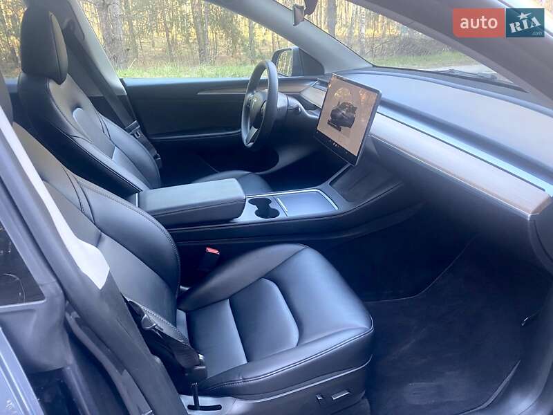 Позашляховик / Кросовер Tesla Model Y 2023 в Києві фото 13 Позашляховик / Кросовер Tesla Model Y 2023 в Києві
