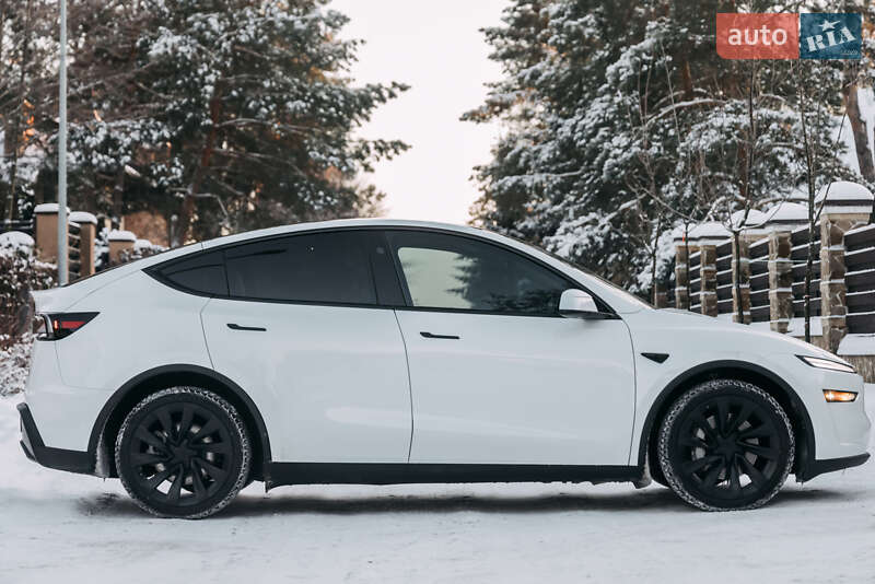 Внедорожник / Кроссовер Tesla Model Y 2025 в Киеве фото 13 Внедорожник / Кроссовер Tesla Model Y 2025 в Киеве