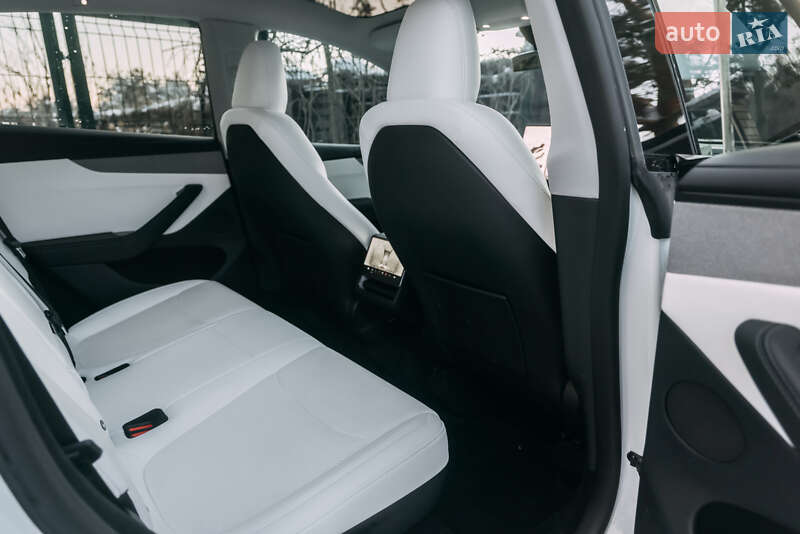 Внедорожник / Кроссовер Tesla Model Y 2025 в Киеве фото 20 Внедорожник / Кроссовер Tesla Model Y 2025 в Киеве