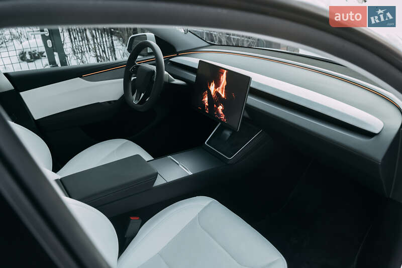 Внедорожник / Кроссовер Tesla Model Y 2025 в Киеве фото 25 Внедорожник / Кроссовер Tesla Model Y 2025 в Киеве