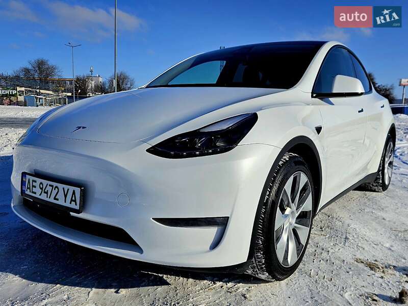 Позашляховик / Кросовер Tesla Model Y 2023 в Дніпрі