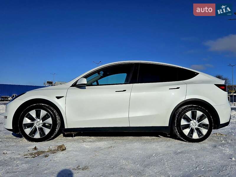 Позашляховик / Кросовер Tesla Model Y 2023 в Дніпрі