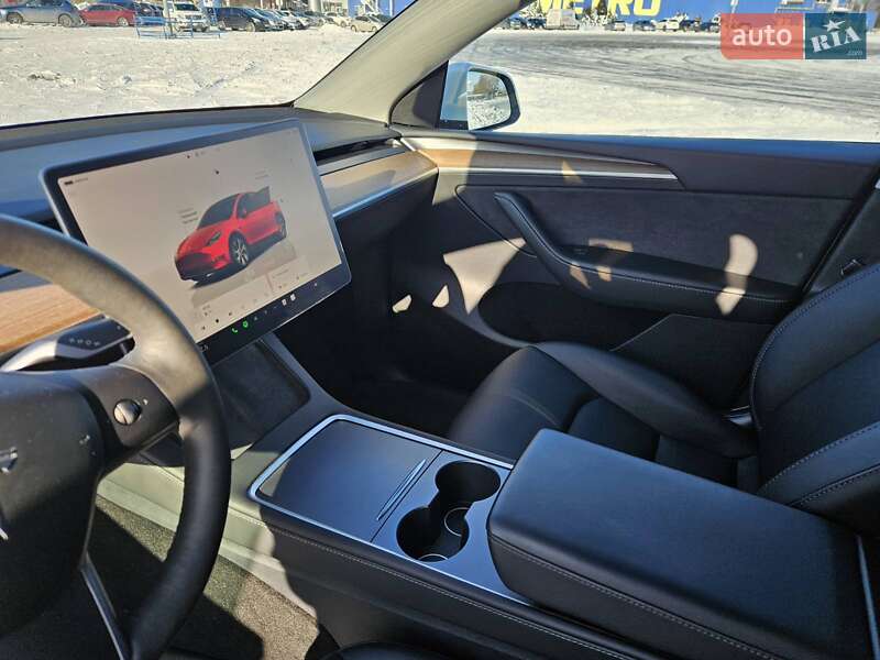 Позашляховик / Кросовер Tesla Model Y 2023 в Дніпрі