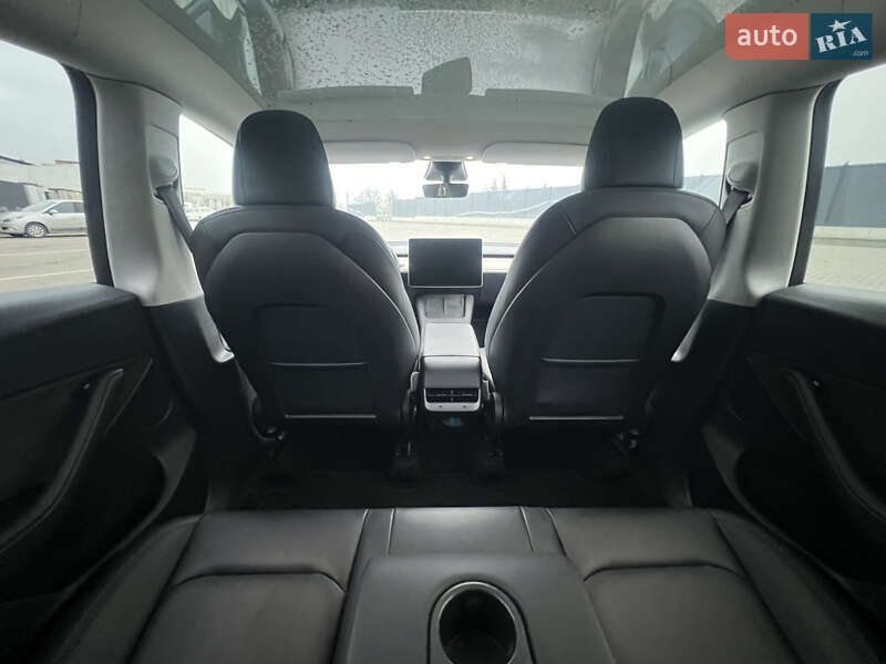 Позашляховик / Кросовер Tesla Model Y 2023 в Луцьку