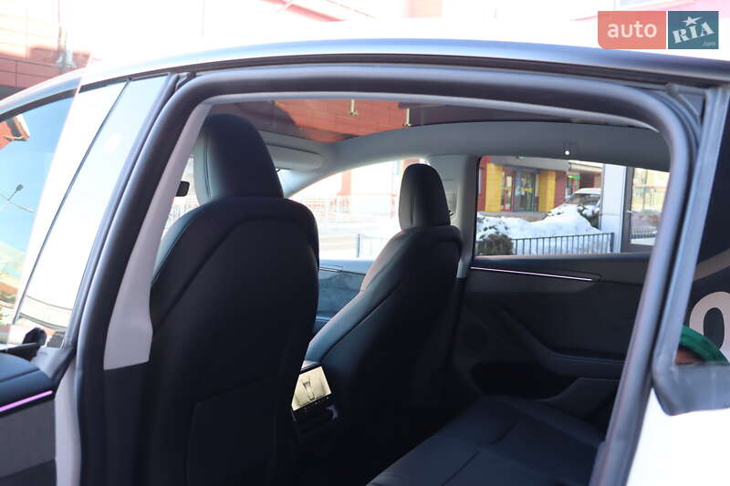 Внедорожник / Кроссовер Tesla Model Y 2025 в Львове фото 27 Внедорожник / Кроссовер Tesla Model Y 2025 в Львове