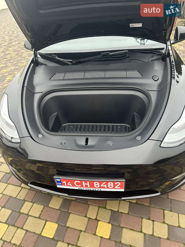Позашляховик / Кросовер Tesla Model Y 2024 в Дніпрі