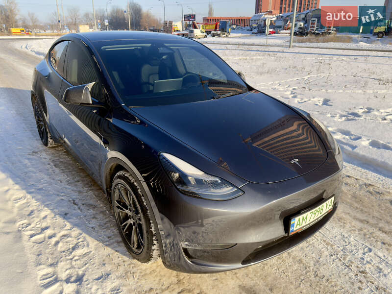 Внедорожник / Кроссовер Tesla Model Y 2024 в Киеве фото 7 Внедорожник / Кроссовер Tesla Model Y 2024 в Киеве