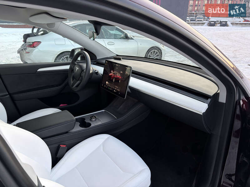 Позашляховик / Кросовер Tesla Model Y 2023 в Києві фото 5 Позашляховик / Кросовер Tesla Model Y 2023 в Києві