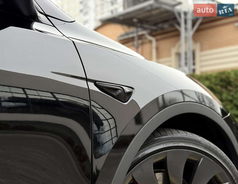 Позашляховик / Кросовер Tesla Model Y 2023 в Києві фото 24 Позашляховик / Кросовер Tesla Model Y 2023 в Києві