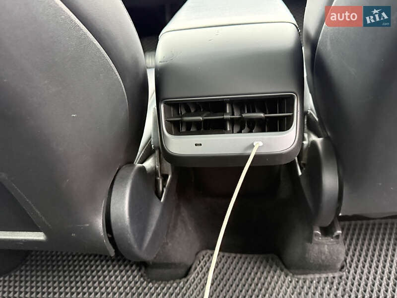 Позашляховик / Кросовер Tesla Model Y 2022 в Вінниці