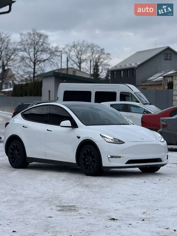 Внедорожник / Кроссовер Tesla Model Y 2022 в Киеве