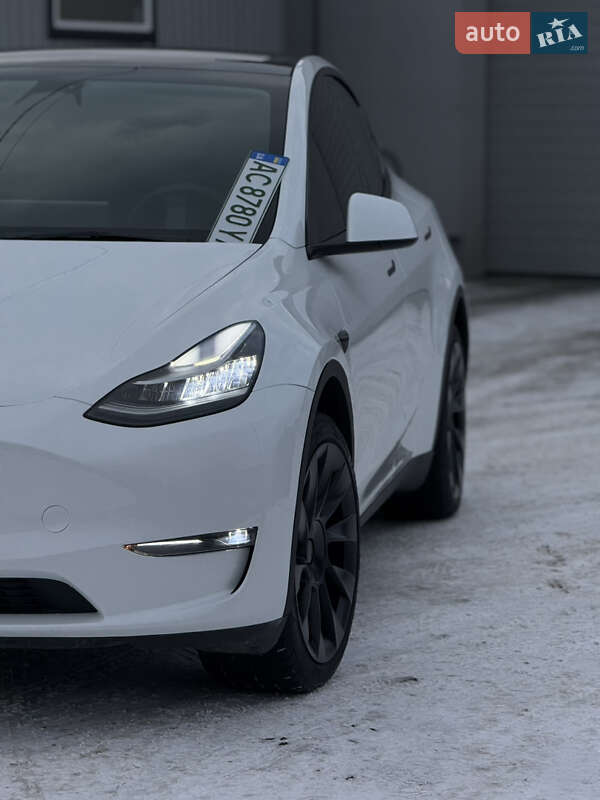 Внедорожник / Кроссовер Tesla Model Y 2022 в Киеве