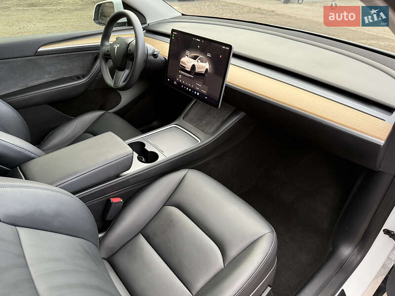 Внедорожник / Кроссовер Tesla Model Y 2022 в Киеве