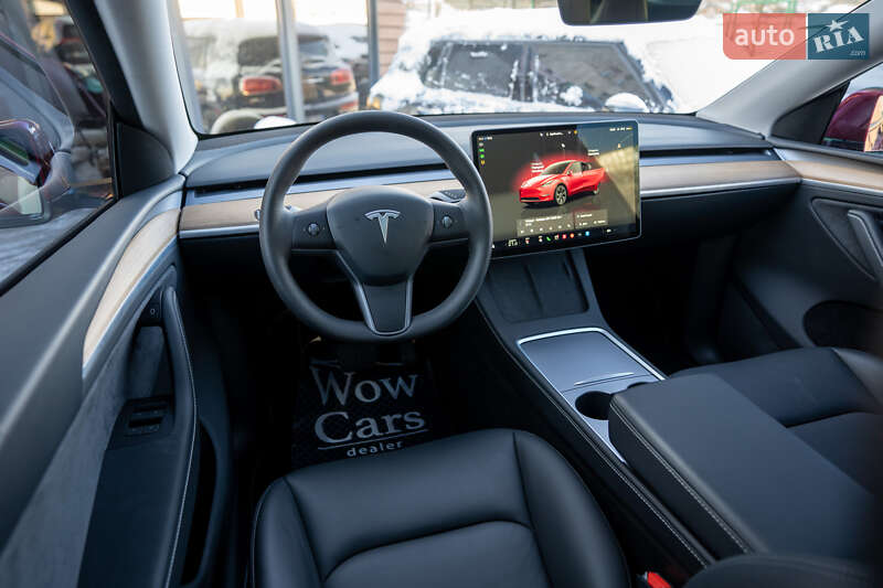 Внедорожник / Кроссовер Tesla Model Y 2024 в Киеве