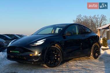 Внедорожник / Кроссовер Tesla Model Y 2021 в Киеве
