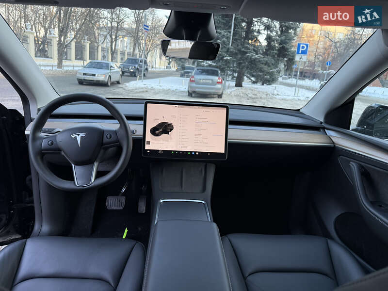 Позашляховик / Кросовер Tesla Model Y 2024 в Дніпрі фото 17 Позашляховик / Кросовер Tesla Model Y 2024 в Дніпрі