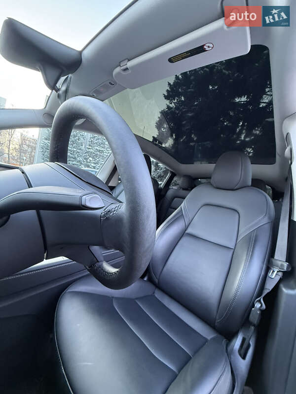 Позашляховик / Кросовер Tesla Model Y 2024 в Дніпрі фото 20 Позашляховик / Кросовер Tesla Model Y 2024 в Дніпрі