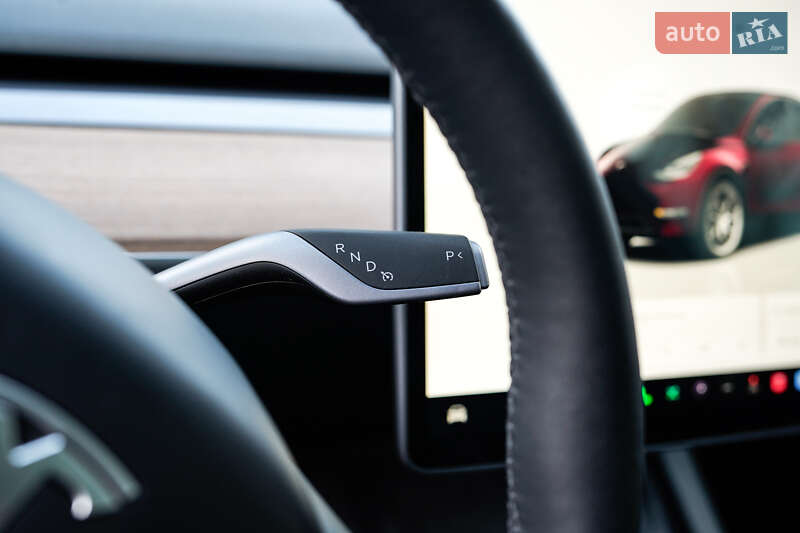 Внедорожник / Кроссовер Tesla Model Y 2024 в Львове