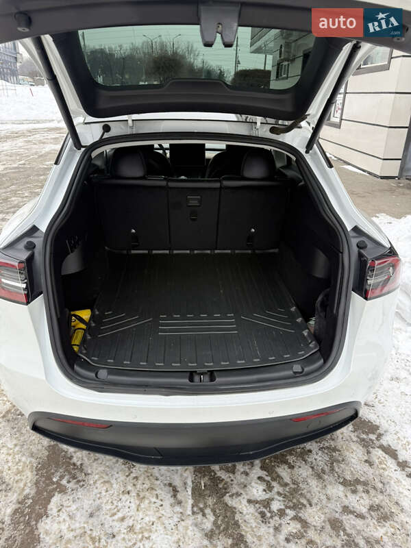 Внедорожник / Кроссовер Tesla Model Y 2021 в Харькове