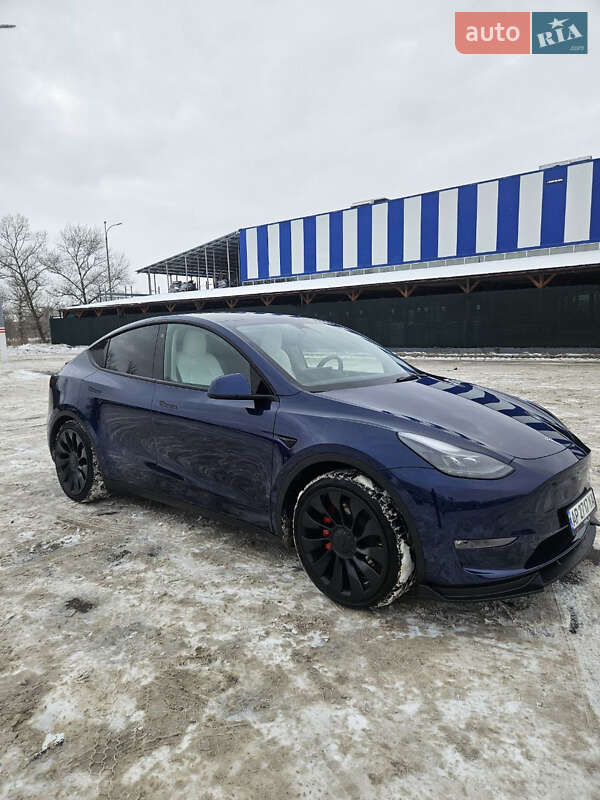 Позашляховик / Кросовер Tesla Model Y 2023 в Запоріжжі фото 5 Позашляховик / Кросовер Tesla Model Y 2023 в Запоріжжі