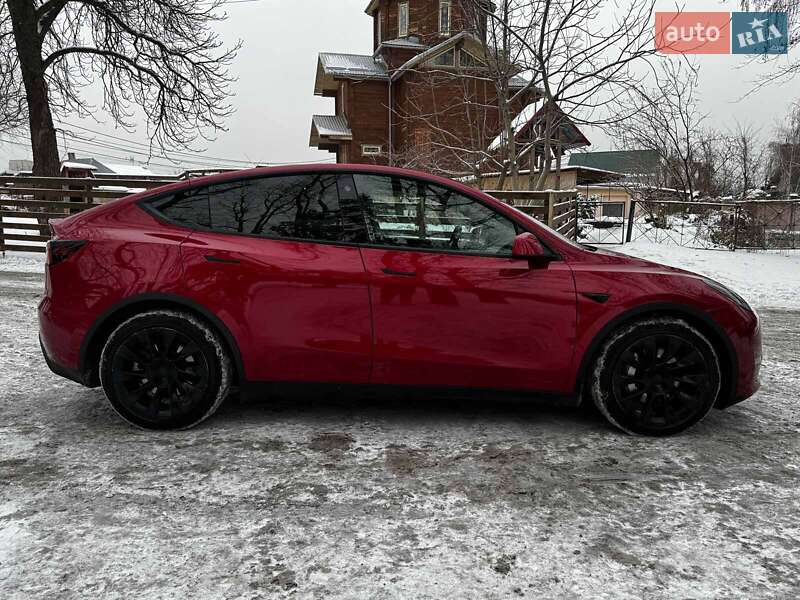 Позашляховик / Кросовер Tesla Model Y 2022 в Києві