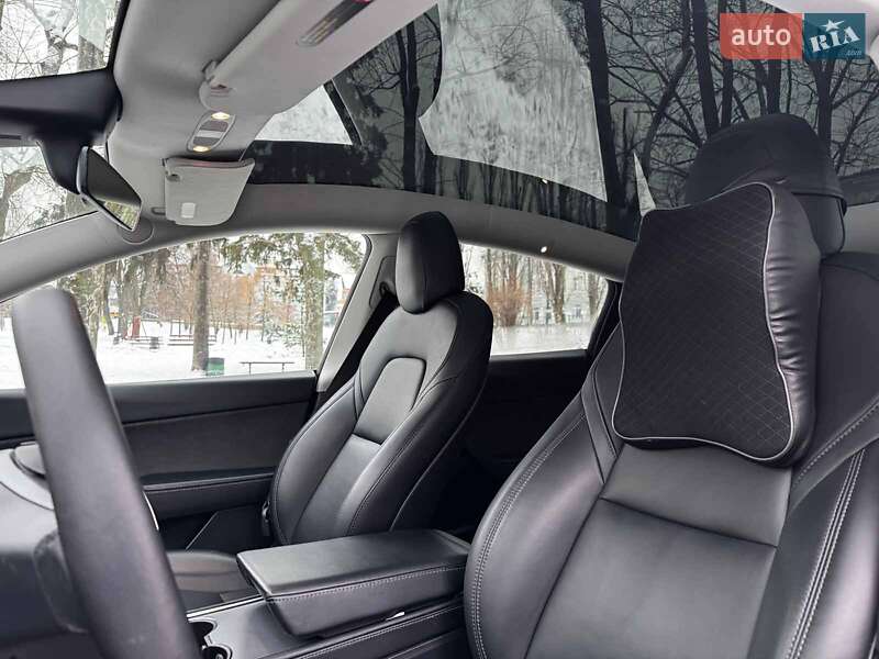 Позашляховик / Кросовер Tesla Model Y 2022 в Києві