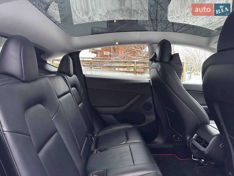 Позашляховик / Кросовер Tesla Model Y 2022 в Києві