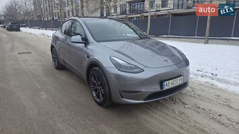 Tesla Model Y 2025 Tesla Model Y 2025