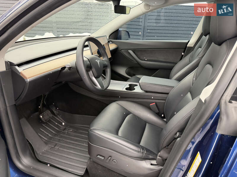 Внедорожник / Кроссовер Tesla Model Y 2022 в Ивано-Франковске