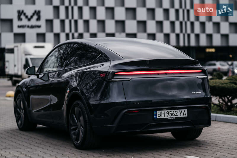 Внедорожник / Кроссовер Tesla Model Y 2025 в Одессе