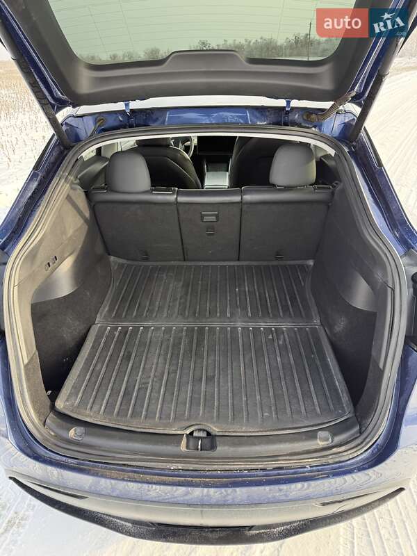 Внедорожник / Кроссовер Tesla Model Y 2020 в Фастове