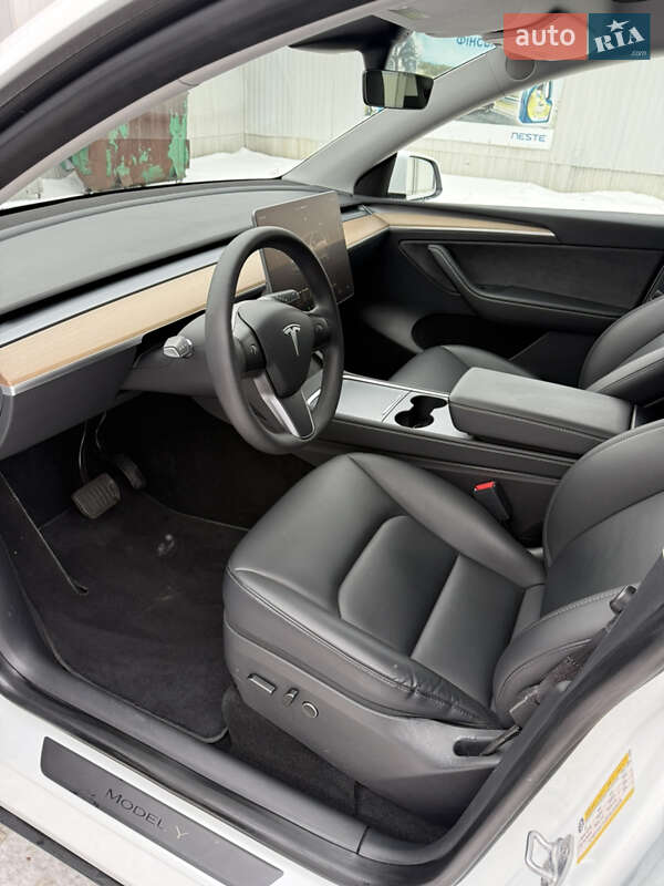 Внедорожник / Кроссовер Tesla Model Y 2023 в Днепре