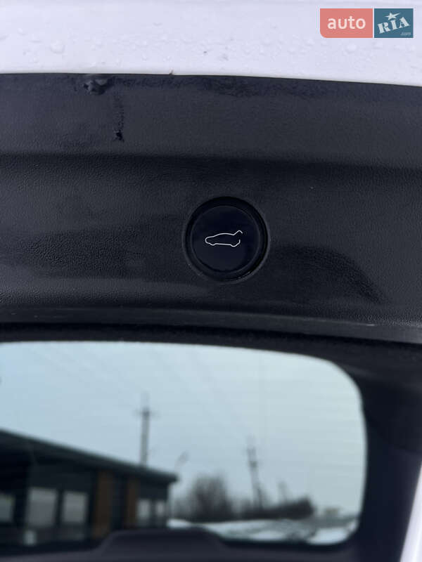 Позашляховик / Кросовер Tesla Model Y 2020 в Вінниці