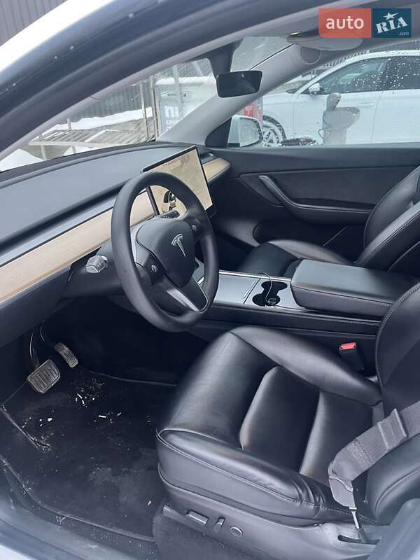 Внедорожник / Кроссовер Tesla Model Y 2021 в Тернополе