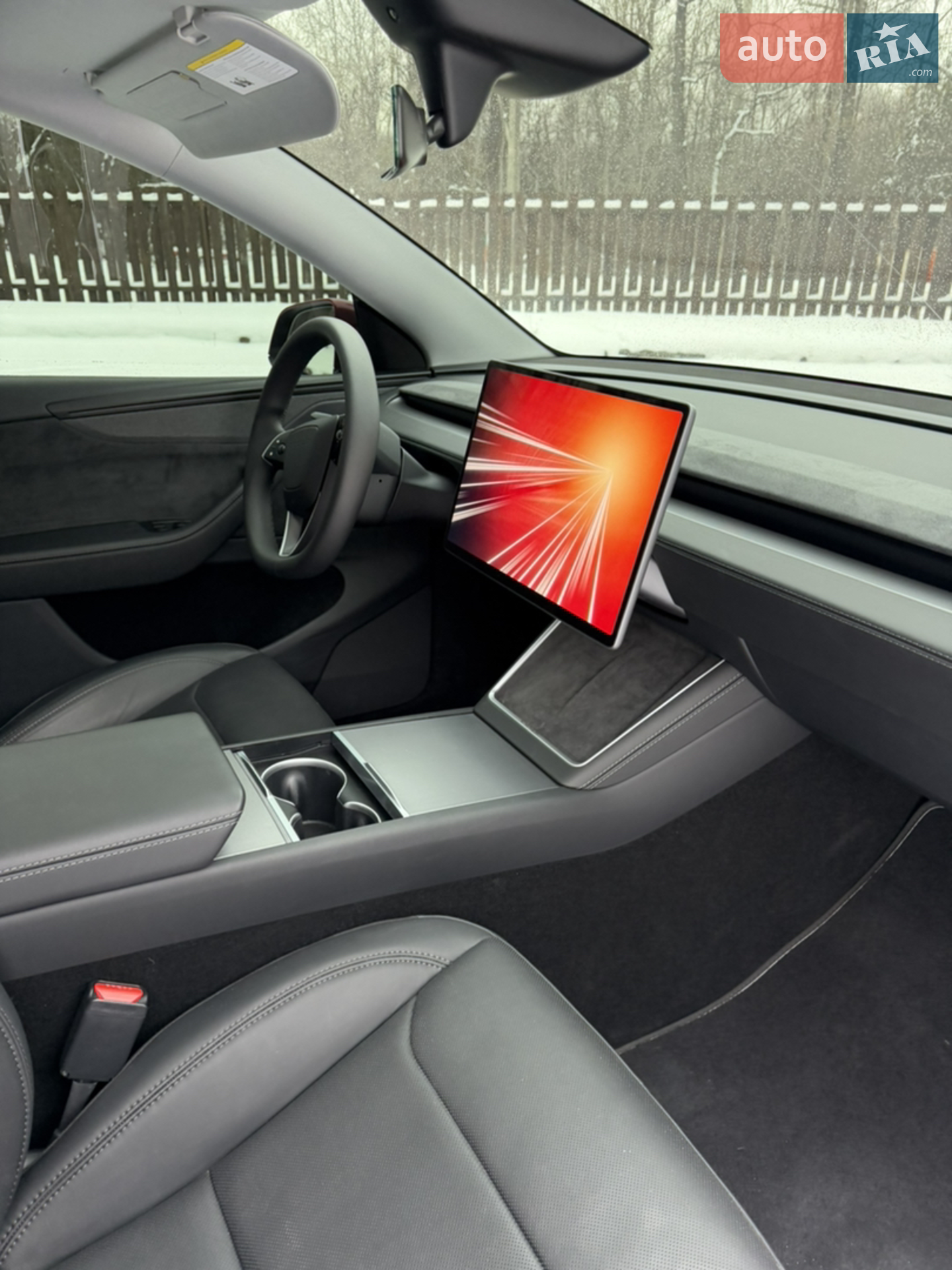 2025 Tesla Model Y - мініатюра 23