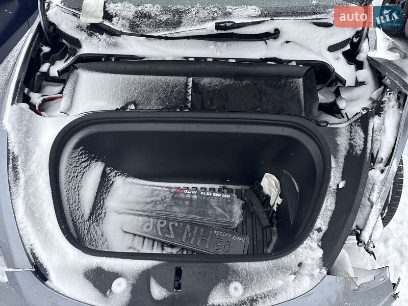 Позашляховик / Кросовер Tesla Model Y 2024 в Луцьку фото 7 Позашляховик / Кросовер Tesla Model Y 2024 в Луцьку