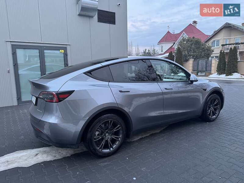 Позашляховик / Кросовер Tesla Model Y 2024 в Ужгороді фото 16 Позашляховик / Кросовер Tesla Model Y 2024 в Ужгороді