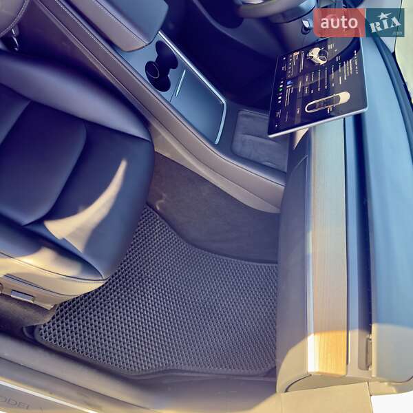 Внедорожник / Кроссовер Tesla Model Y 2022 в Калуше